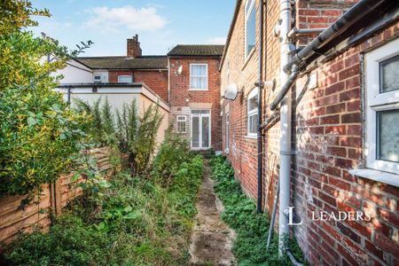 1 bedroom flat to rent - Photo 5