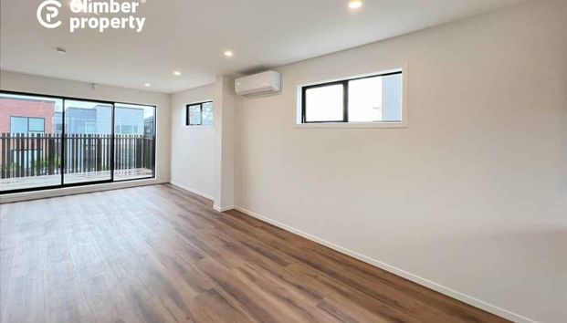 55A Joshua Carder Drive, Hobsonville - Photo 1