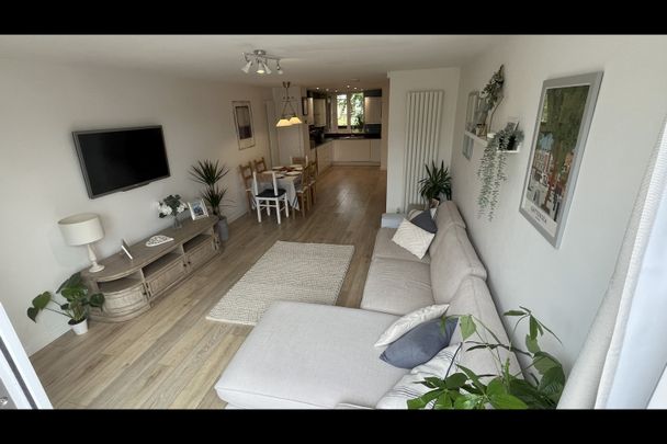3 Bed Maisonette, Sunbury Lane Battersea, SW11 - Photo 1