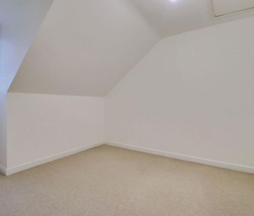 4 bedroom terraced house to rent - Photo 5