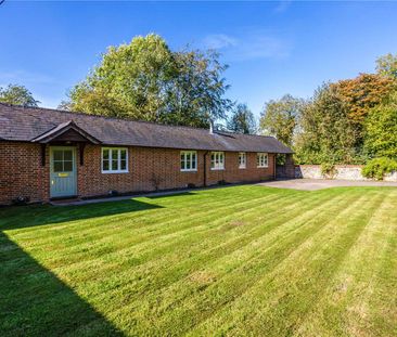 A beautifully refurbished cottage with countryside views. - Photo 1