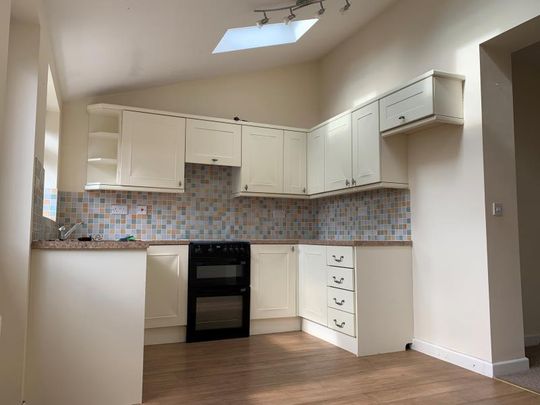 3 bedroom semi-detached house to rent - Photo 1