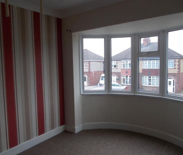 3 bedroom semi-detached house to rent - Photo 4