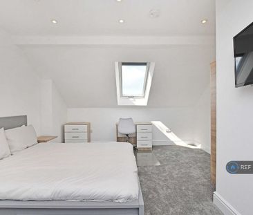 1 bedroom in a house share to rent - Photo 6