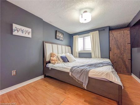 39 Endeavour Drive – Cambridge, Ontario - Photo 5