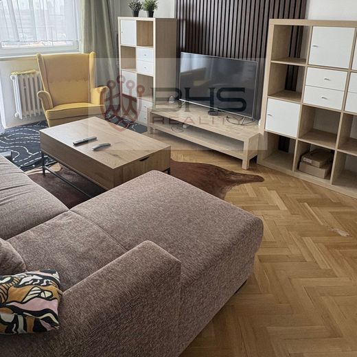 Prenájom: 2ibyt s lodžiou s krásnym výhľadom vo vyhľadávanej lokalite - Račianska ulica - Photo 1