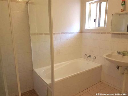 Neat 2 Bedroom Apartment In Desirable Location - Photo 5