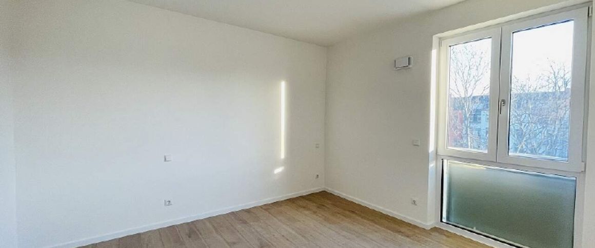*Erstklassige Neubauwohnung mit Einbauküche in ruhiger Lage mieten!* - Foto 1