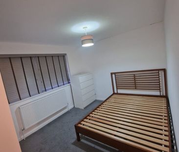 4 Bed Detached House, Harold Road, SE19 - Photo 3