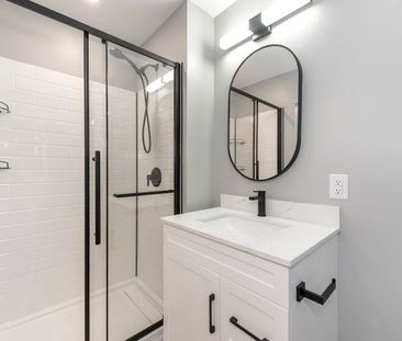 For Lease - 1847 Will Scarlett Drive, Mississauga, Ontario - Photo 2