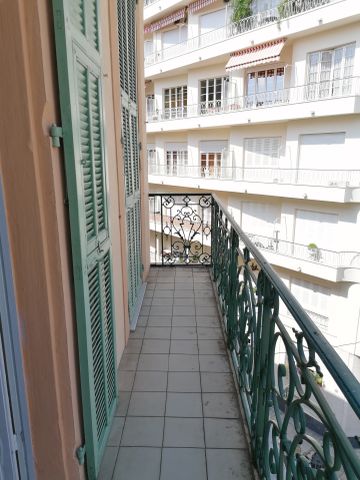 Location Appartement 5 pièces 102m² NICE 06000 - Photo 5