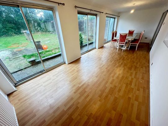 4 bedroom detached house to rent - Photo 1