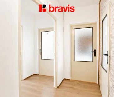 Pronájem bytu 3+1, Brno-Komín, ul. Urxova, lodžie, komora - Fotografie 1