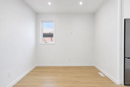For Lease - 159 Locksley Avenue Unit# Grdn, Toronto, Ontario - Photo 4