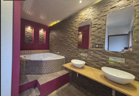 Location Maison 5 pièces 129m² LUMBRES 62380 - Photo 5