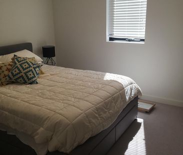 Modern Inner-City 2 by 2 Apartment - Photo 2