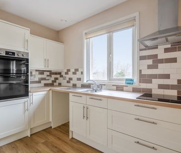 An attractive and newly redecorated detached bungalow providing 3-b... - Photo 5