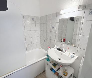 Location Appartement 2 pièces 53m² LE PETIT QUEVILLY 76140 - Photo 3