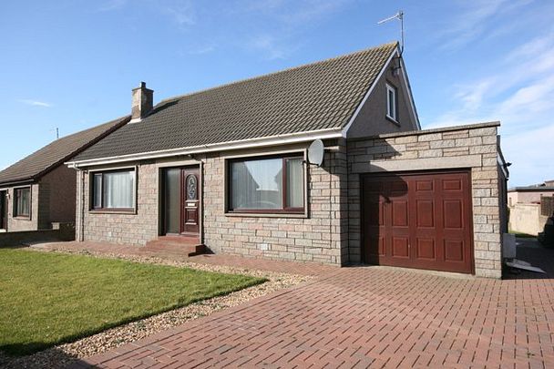 31 Braehead Crescent, AB42 1EG, Peterhead - Photo 1