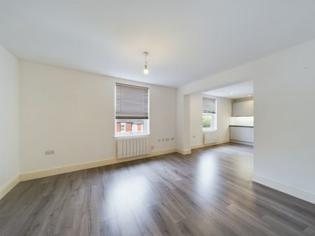 Park Street, Cheltenham, GL50 - Photo 2