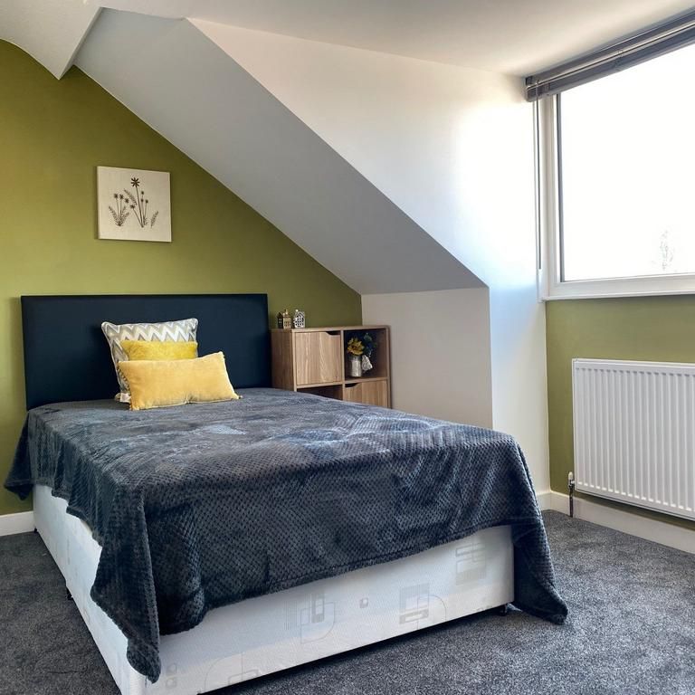 1 bedroom in a house share to rent - Photo 1