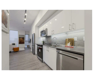 Capital Court - 11510 40 Avenue Northwest — 1 Bedroom - Photo 2