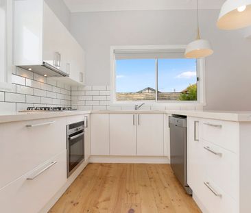 Charming period home in prime Preston location - Photo 1