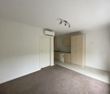 10 / 24 Rosella Street, Murrumbeena - Photo 2