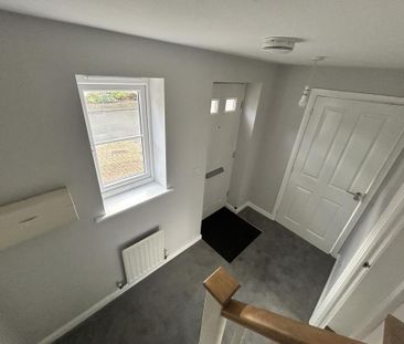 3 bedroom terraced house to rent - Photo 3