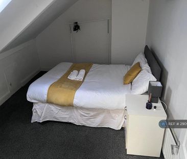 4 bedroom terraced house to rent - Photo 4
