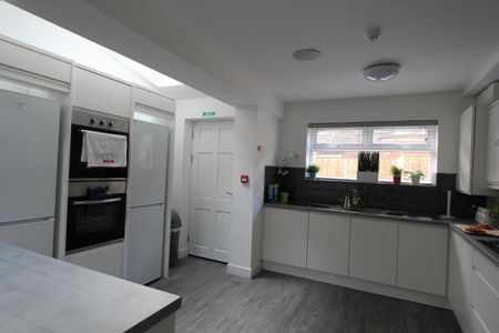7 bedroom terraced house to rent - Photo 5
