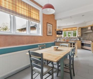6 bedroom detached house to rent - Photo 4