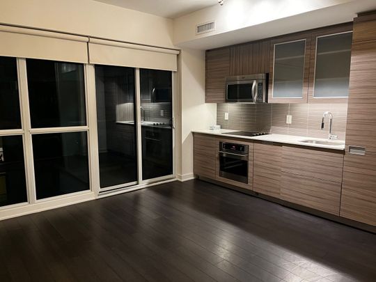 For Lease - 210 Simcoe Street Unit# 1613, Toronto, Ontario - Photo 1