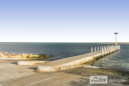 Coastal Beauty Pool & Powered Shed - Photo 2