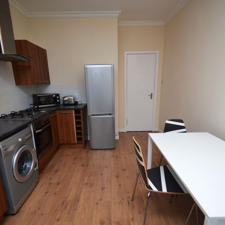 1 bed flat to rent in Cathcart Road, Glasgow, G42 - Photo 1