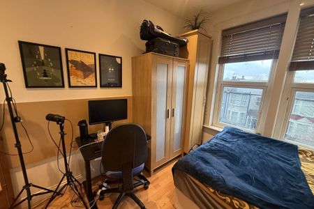 Ballards Lane - Photo 3