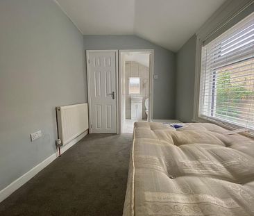 Room in a Shared House, Hastings Street, LU1 - Photo 2
