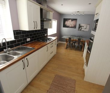 3 Bedroom Semi-Detached House, Chester - Photo 6