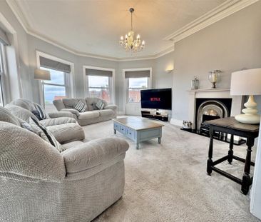 Avenue Victoria, Scarborough - Photo 1