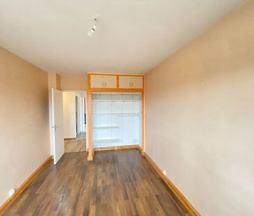 Location Appartement 3 pièces 74m² - Photo 3