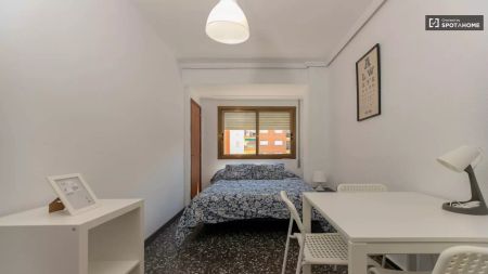Rooms for rent in 5-bedroom apartment in L'Olivereta - Photo 5