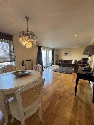 3 bedroom flat to rent - Photo 2