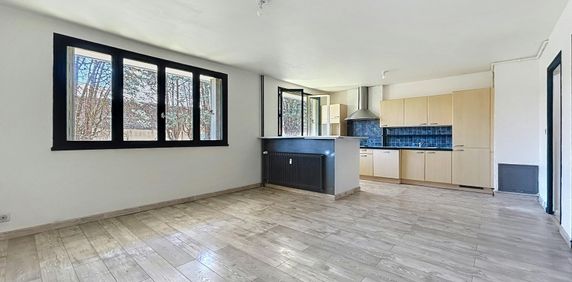 Lyon 8ème : Spacieux T2 avec cuisine aménagée, cave et parking - Photo 2