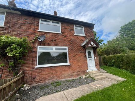 3 bedroom semi-detached house to rent - Photo 5