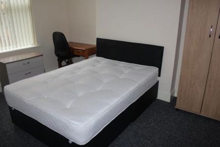 4 bedroom house to rent - Photo 2