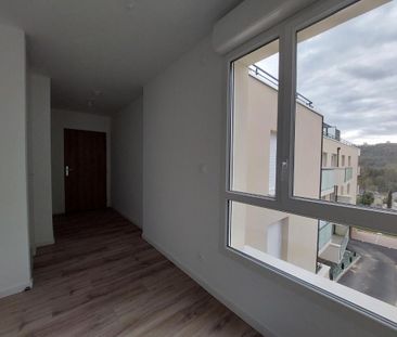 Location Appartement 2 pièces 49m² DEVILLE LES ROUEN 76250 - Photo 3