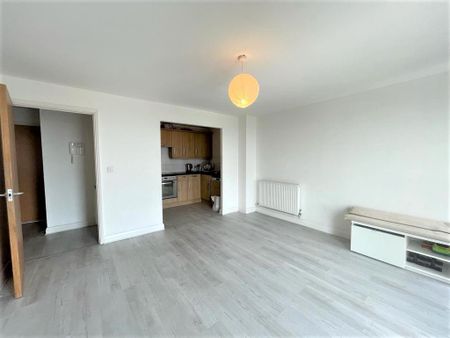 City House, London Road - Photo 2