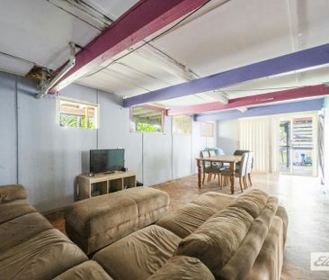 Central, Double Storey Family Home - Photo 4
