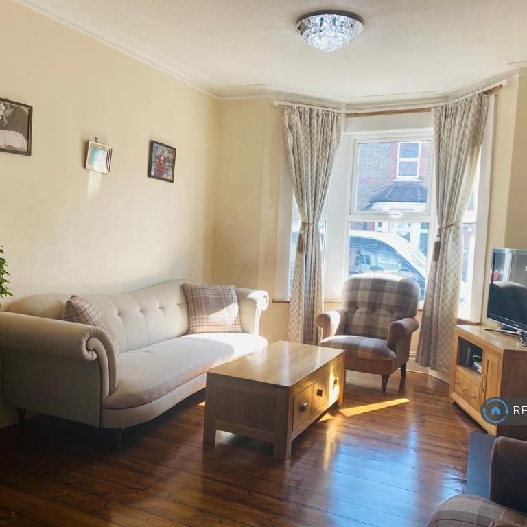 3 bedroom terraced house to rent - Photo 1