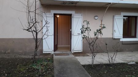 APPARTEMENT T2 A LOUER - LE COTEAU - AVENUE DE LA LIBERATION - Photo 2